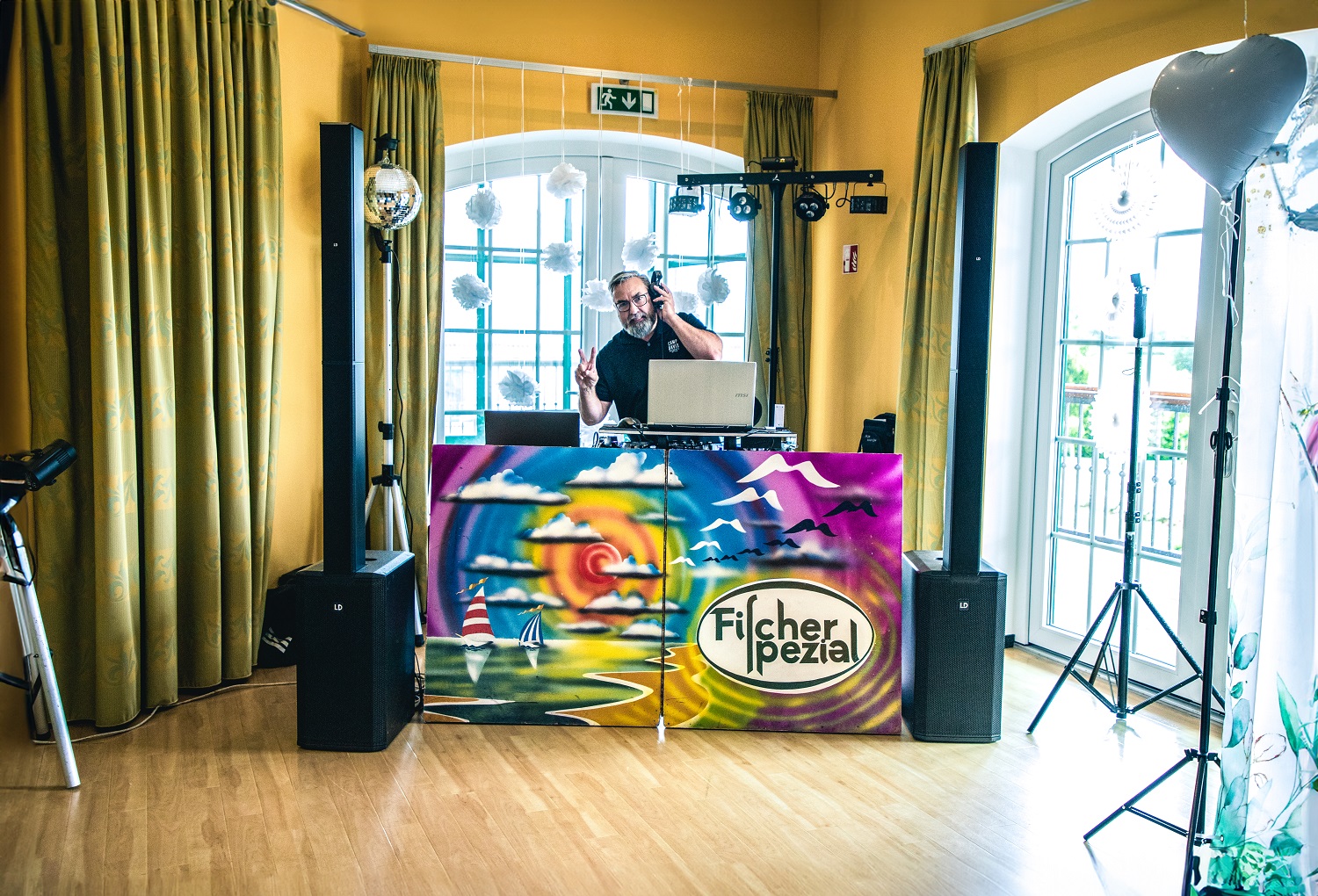 dj buchen